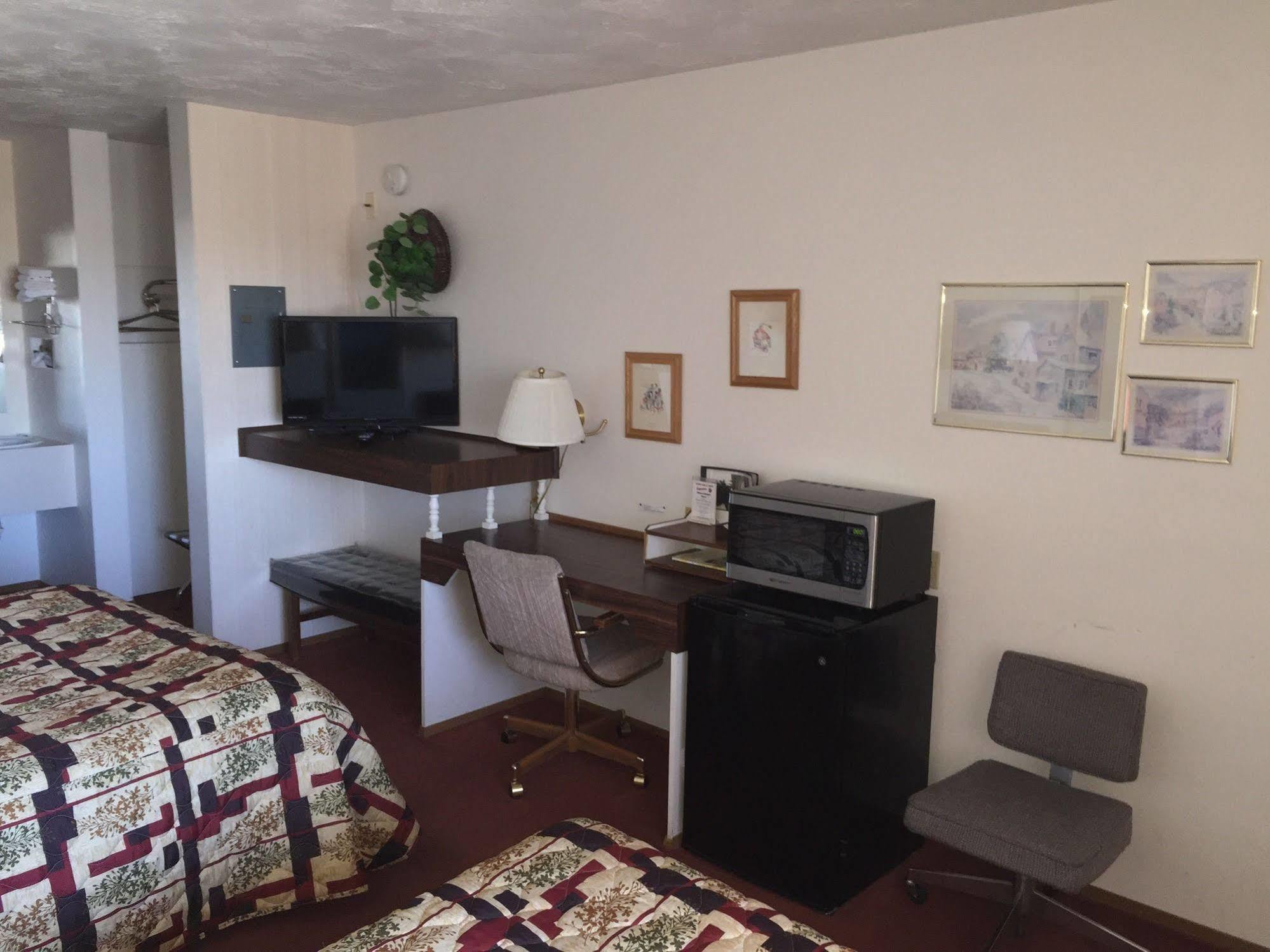 The Davenport Motel Экстерьер фото