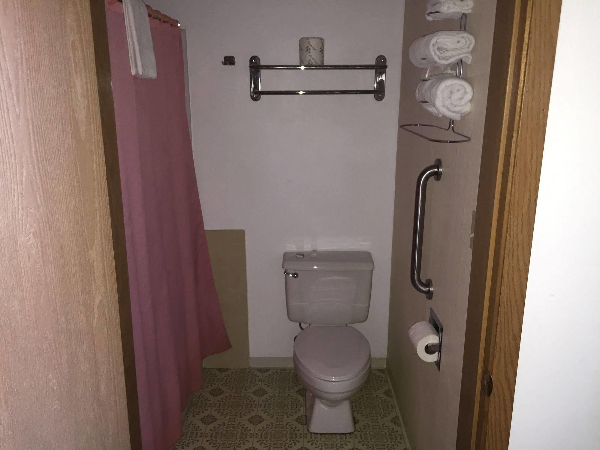 The Davenport Motel Экстерьер фото