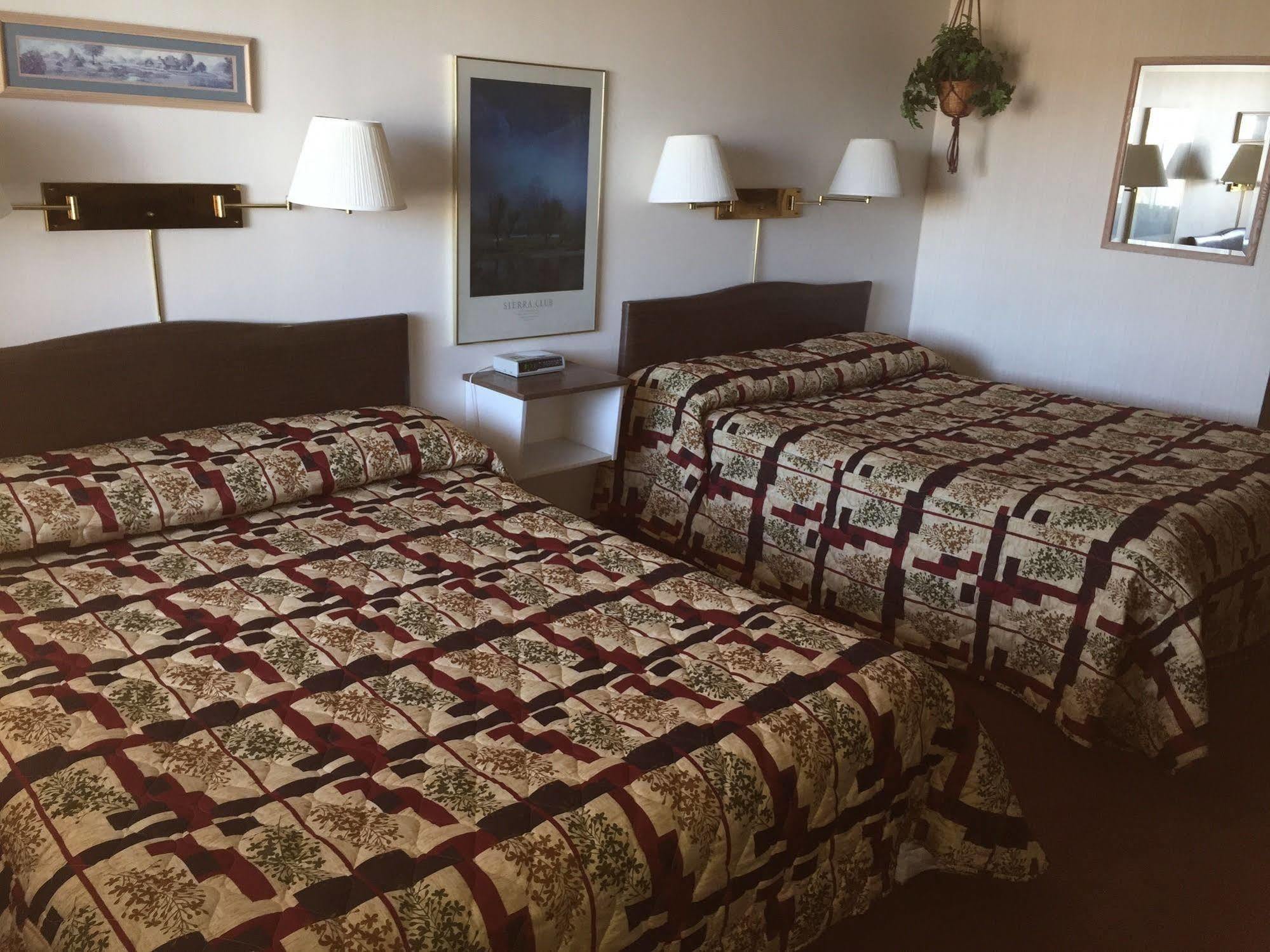 The Davenport Motel Экстерьер фото