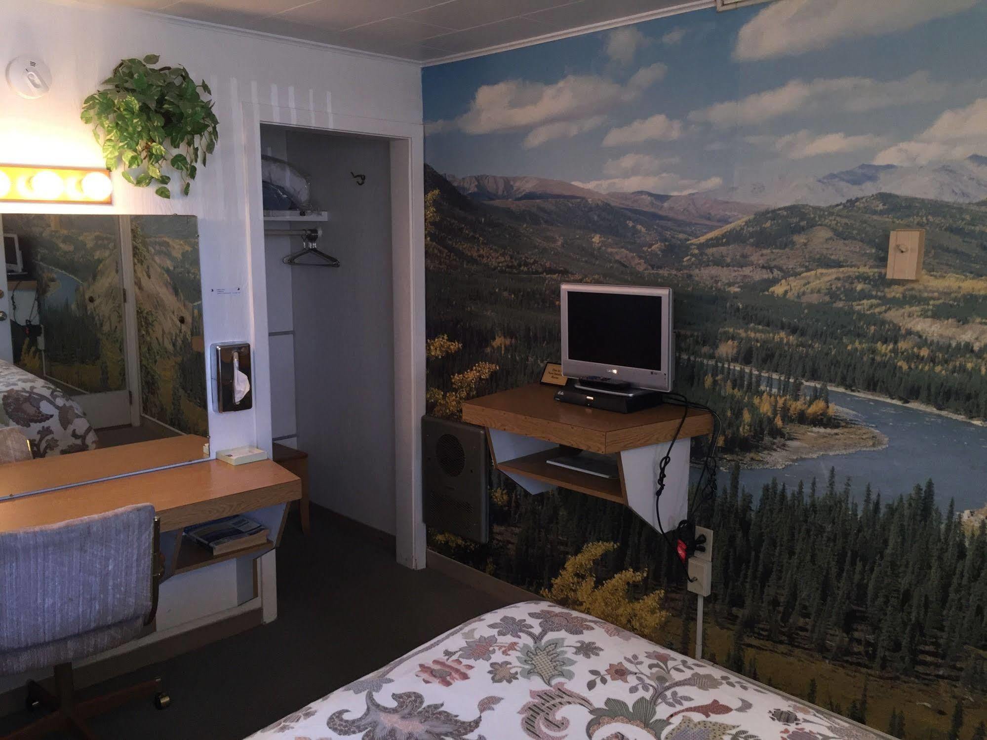 The Davenport Motel Экстерьер фото