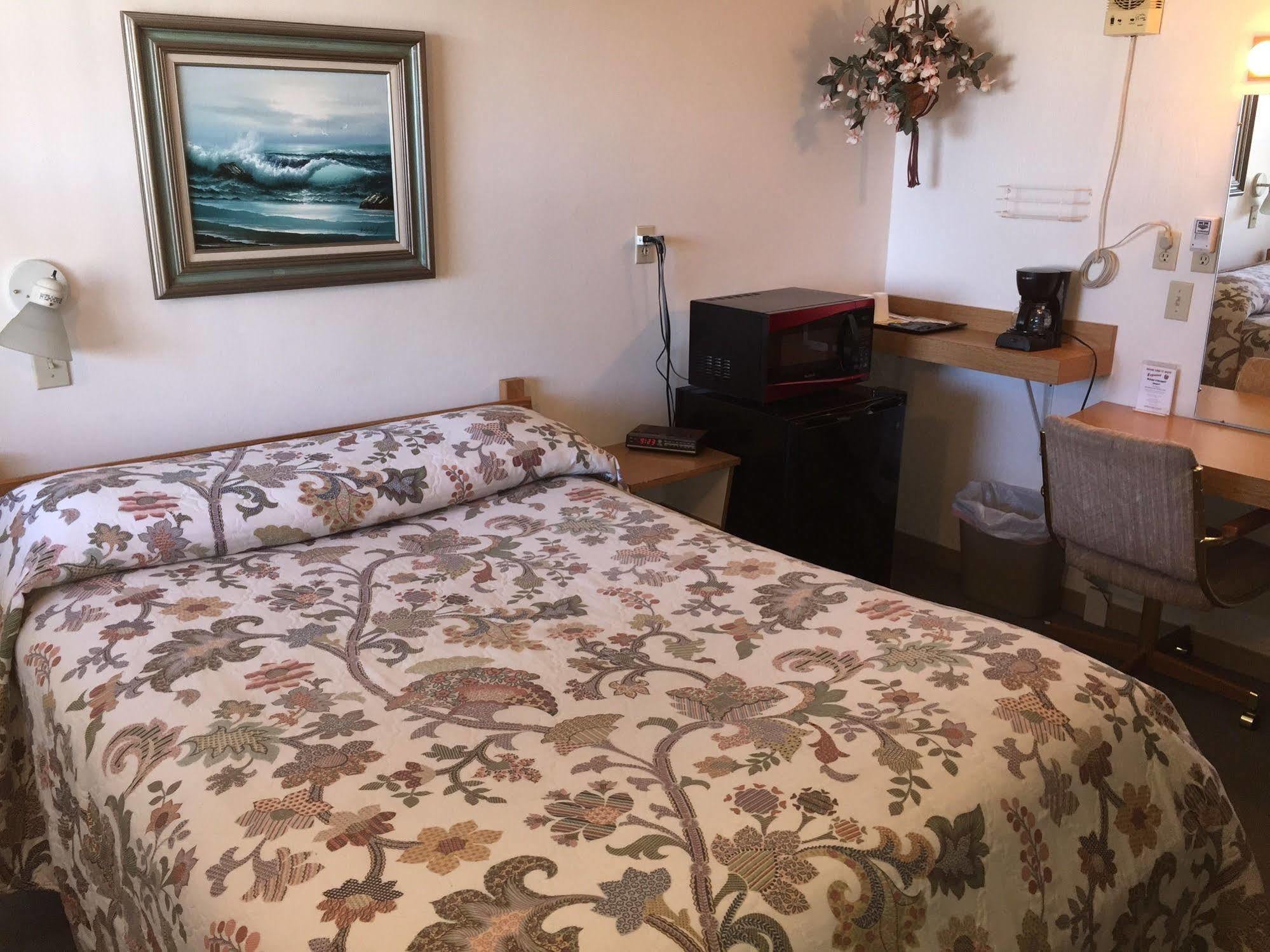 The Davenport Motel Экстерьер фото